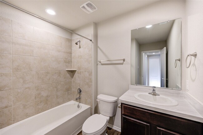 Building Photo - 16937 Rich Pines Dr
