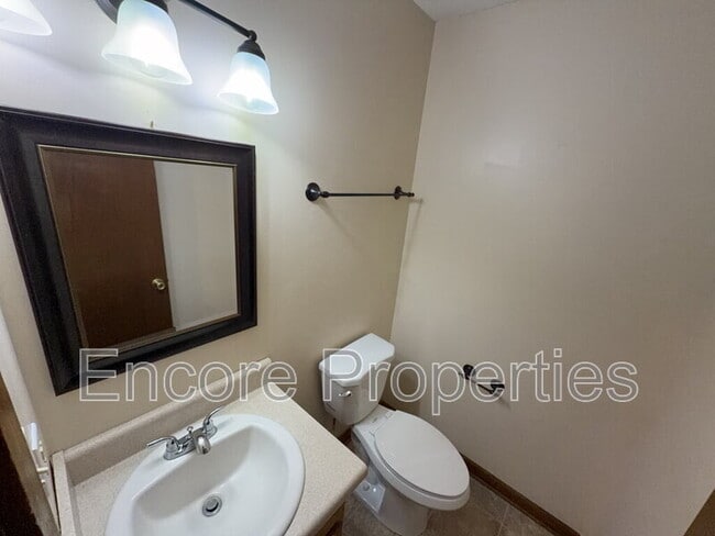 Building Photo - 1125 Bermuda Run