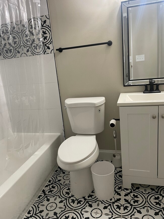 Building Photo - 2711 Ashland Ave