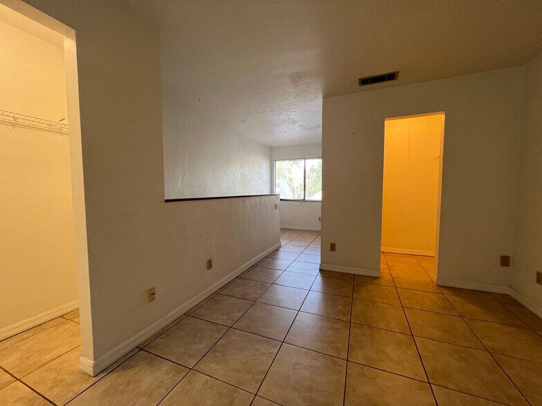 Building Photo - 7200 SW 8th Ave