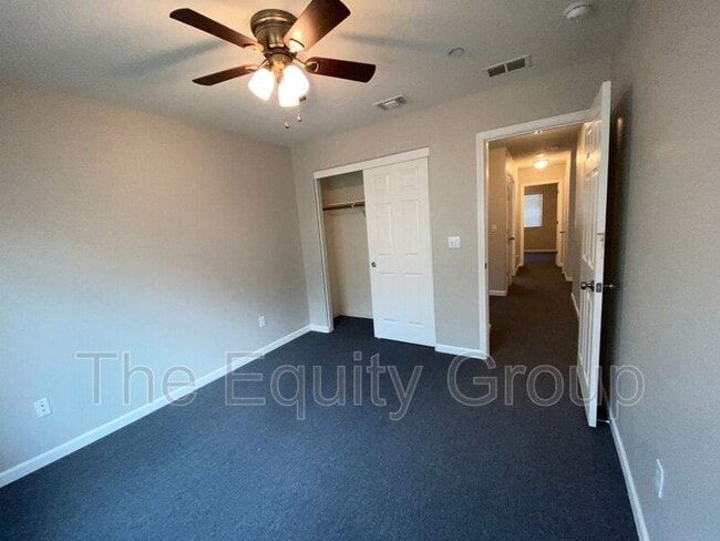 Building Photo - 2541 W Porter Ave