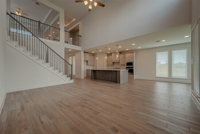 Building Photo - 30223 Gold Finch Pl