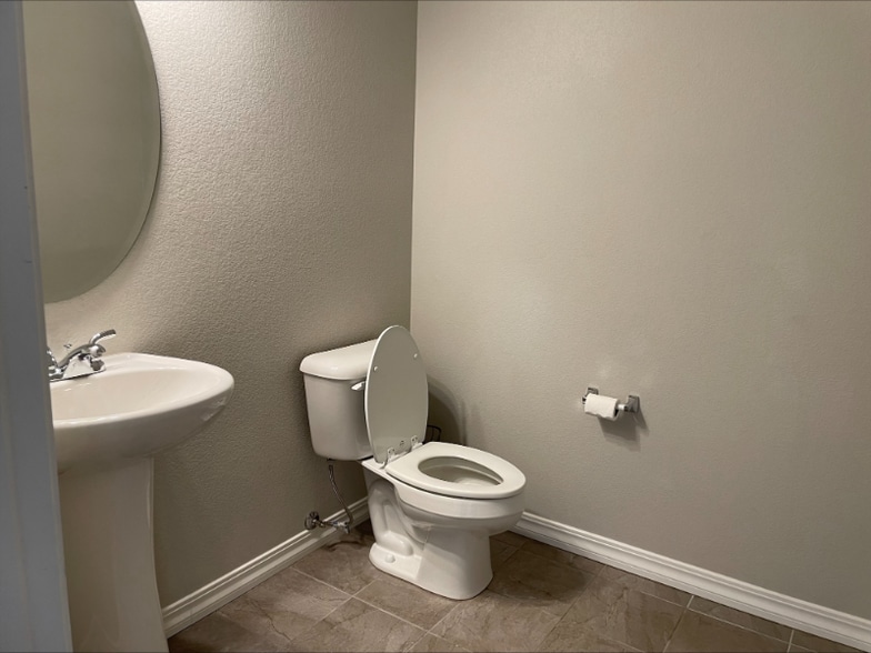 Building Photo - 7864 Bone Crk Pt