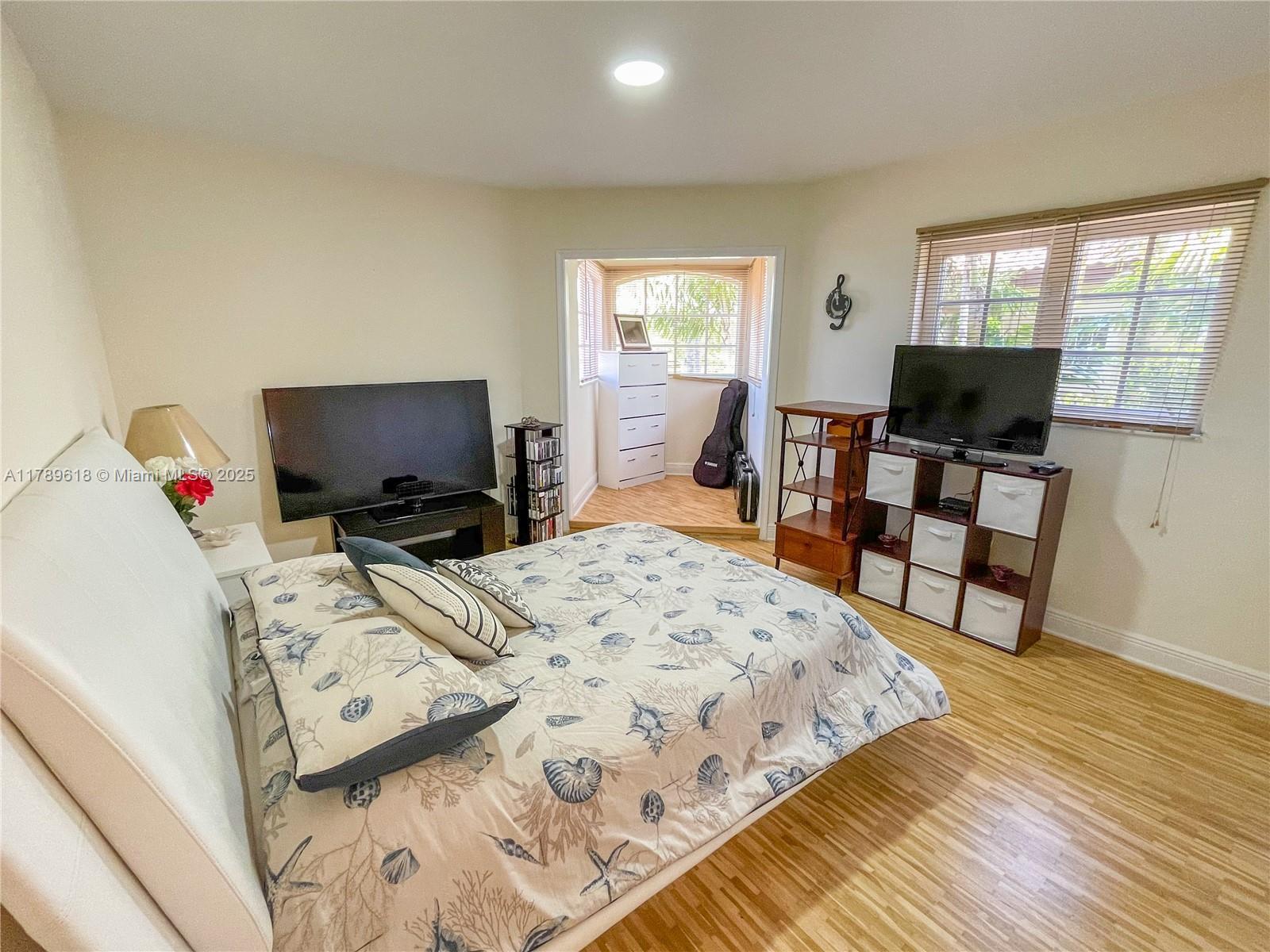 Building Photo - 194 Caoba Ct