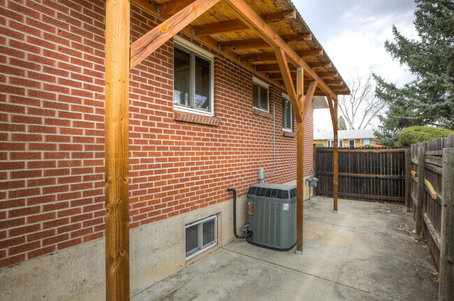 Building Photo - 3225 S Newton St