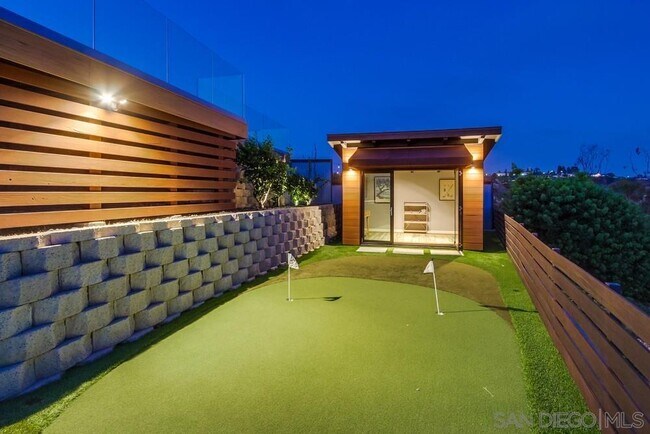 Building Photo - 4957 Pacifica Dr