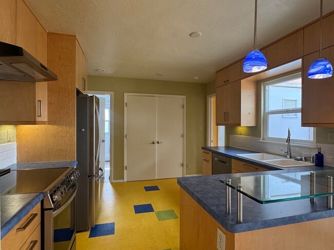 Building Photo - 4679 Idlewilde Ln SE