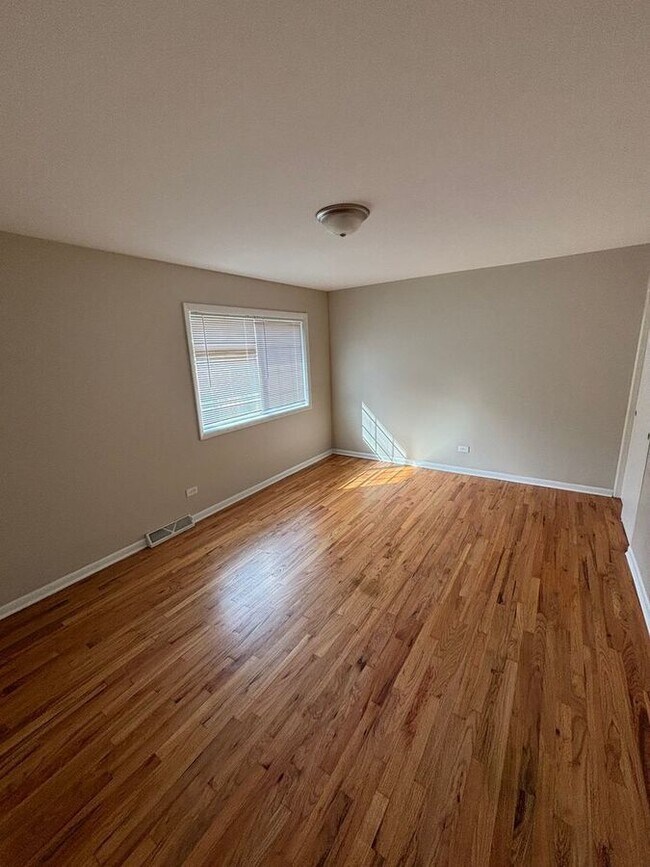 Building Photo - 3025 Lynn Ct