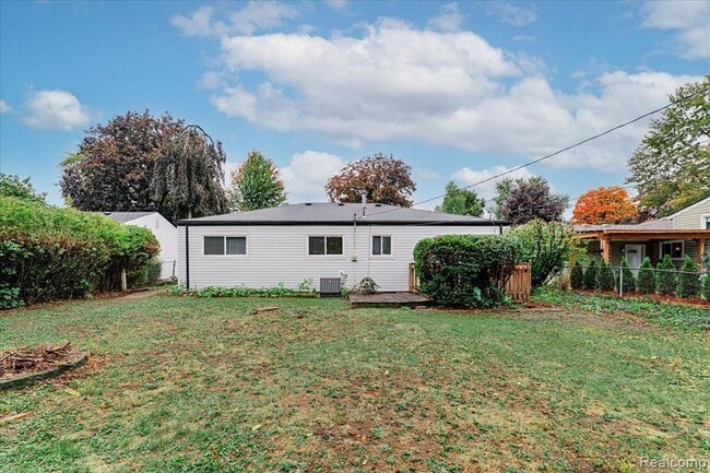 Building Photo - Location! Location! Location!