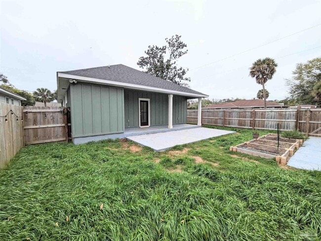 Building Photo - 1332 N 7th Ave