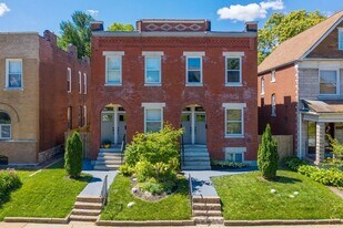 Building Photo - 4044 Russell Blvd