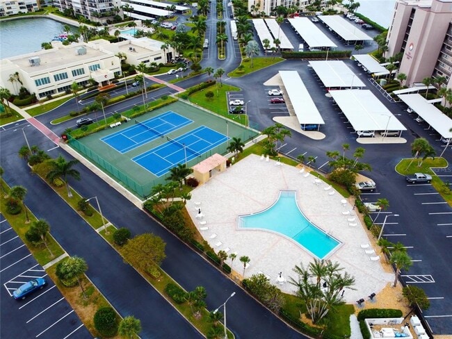 Building Photo - 7405 Bay Island Dr S