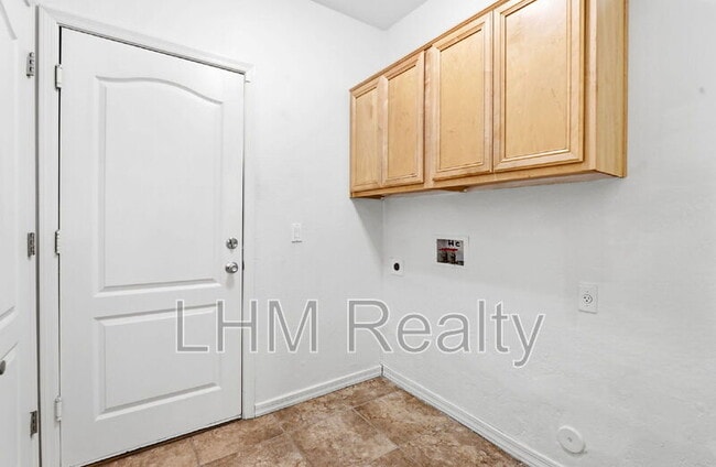 Building Photo - 15818 N 25th St