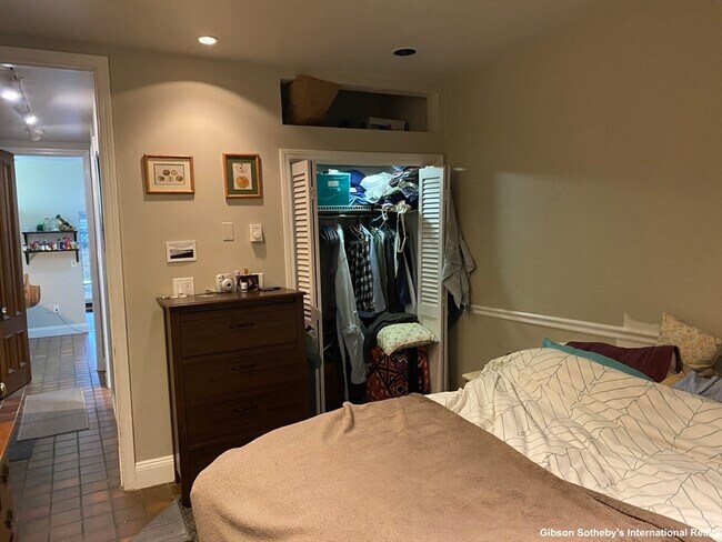 Building Photo - 36 Dartmouth St