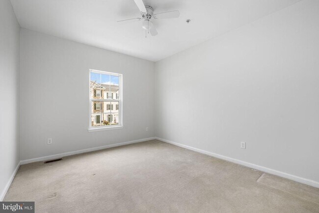 Building Photo - 202 Bardel Dr