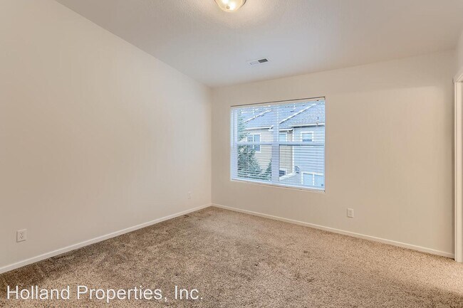 Building Photo - 3 br, 3 bath House - 2155 NE Cadbury Ave