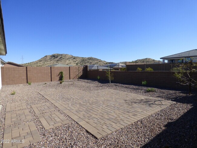 Building Photo - 8759 S 168th Dr