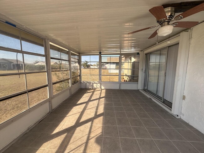 Building Photo - Charming 2-Bed, 2-Bath Retreat in Port Charlotte!