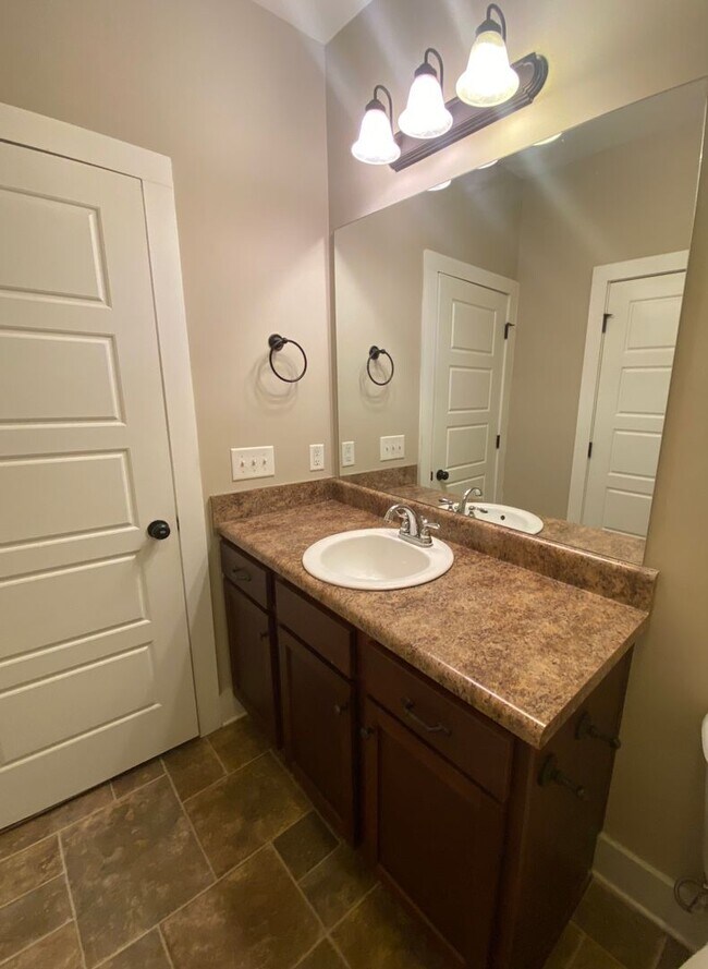 Building Photo - Home for rent in Maylene! Available to Vie...