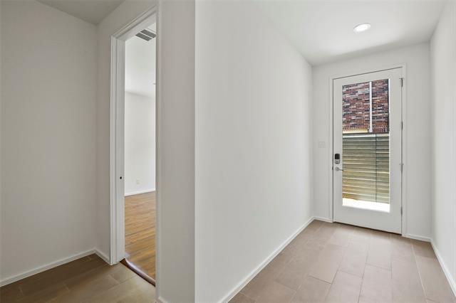 Building Photo - 6250 Oram St