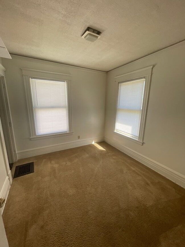Building Photo - Coming soon! Historic 4-Bedroom Home on Gl...