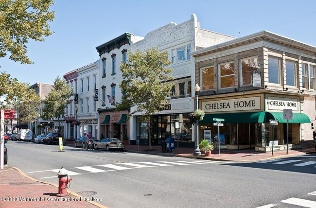 Building Photo - 10-12 Oldfield Pl