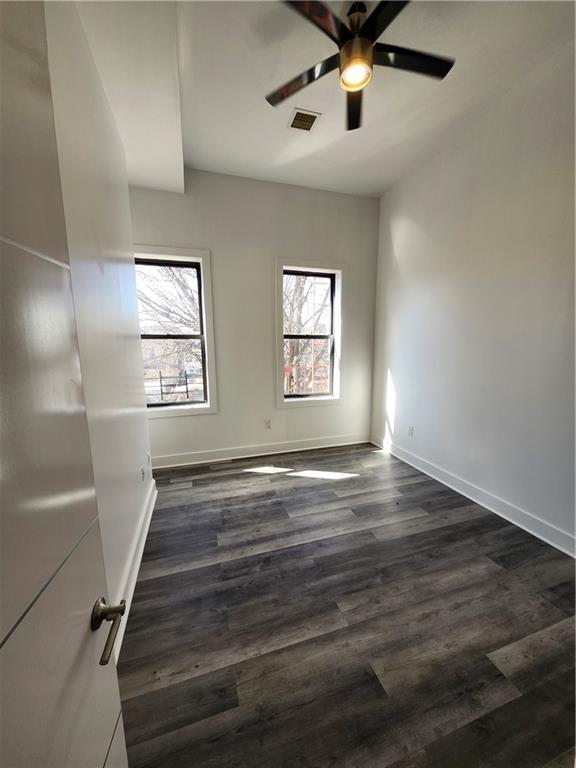 Building Photo - 156 Norwood Ave