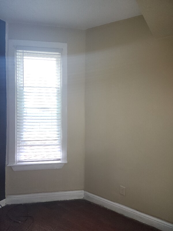 Building Photo - 6352 S Rhodes Ave