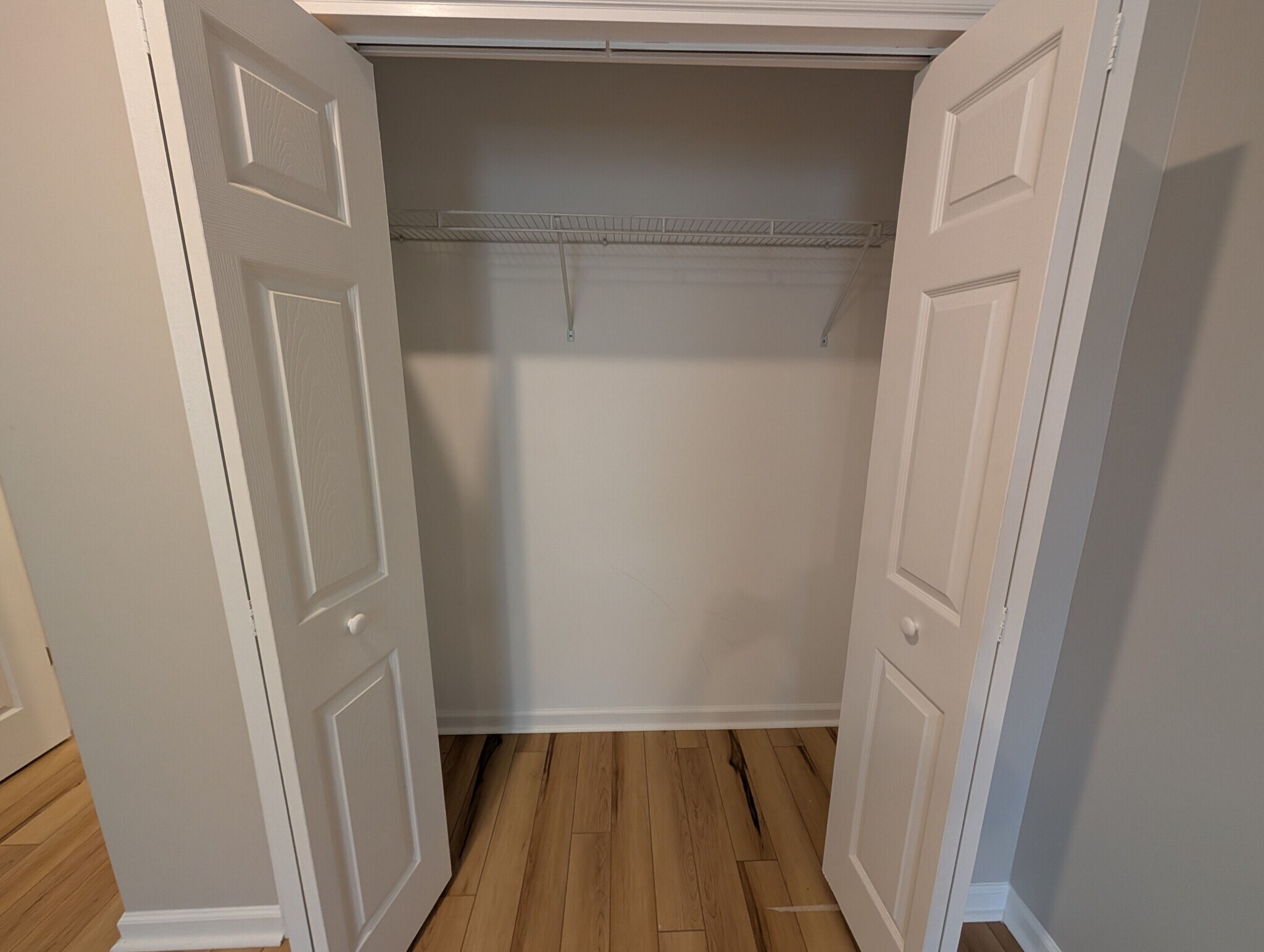 Building Photo - Room in House on Stone Mountain Dr