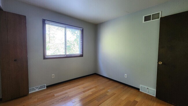 Building Photo - 3806 Sunbrook Rd