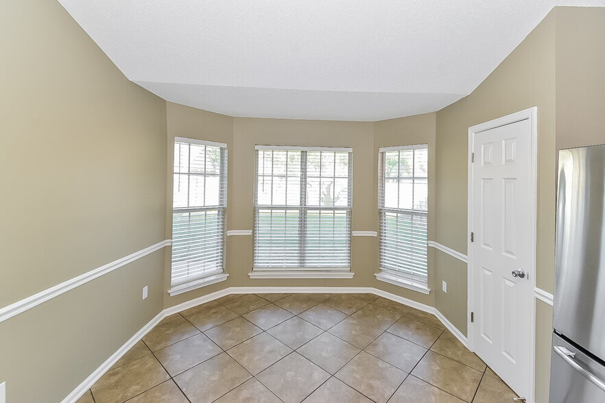 Building Photo - 7343 Bridle Ln