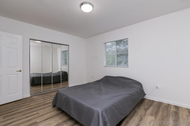 Building Photo - 2830 SW 82nd Ave