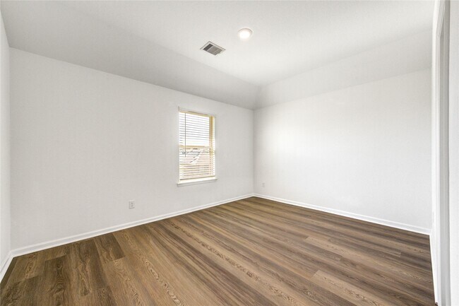 Building Photo - 5511 Downie Draw Ranch Trail