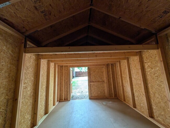 Building Photo - 3914 Sonora Ave