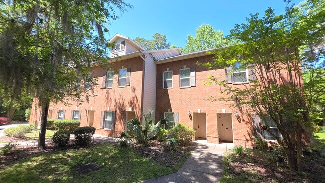 Primary Photo - 1510 SW 25th Pl