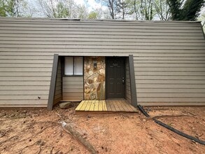 Building Photo - 540/542 Rustwood Dr