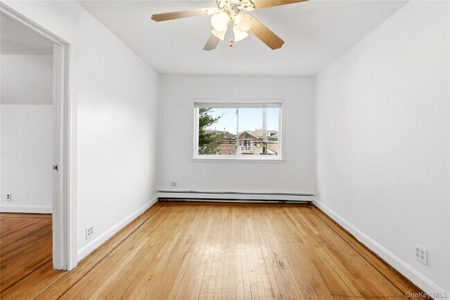 Building Photo - 1-12 Walnut St