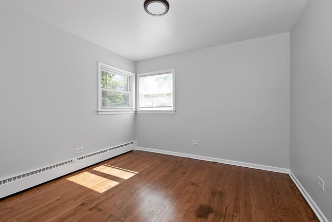 Interior Photo - 4444-50 W. 59th St. Chicago IL