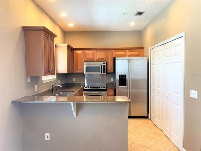 Building Photo - 601 Casabella Cir