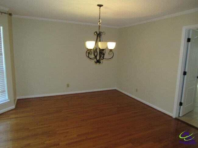 Building Photo - 100 Sunchase Ct