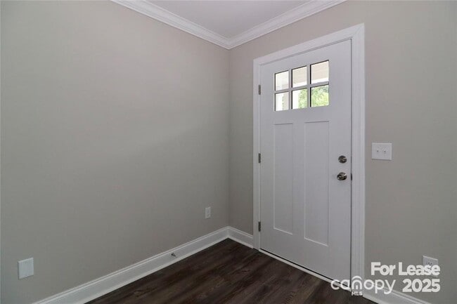 Building Photo - 3967 Newhall Dr NW