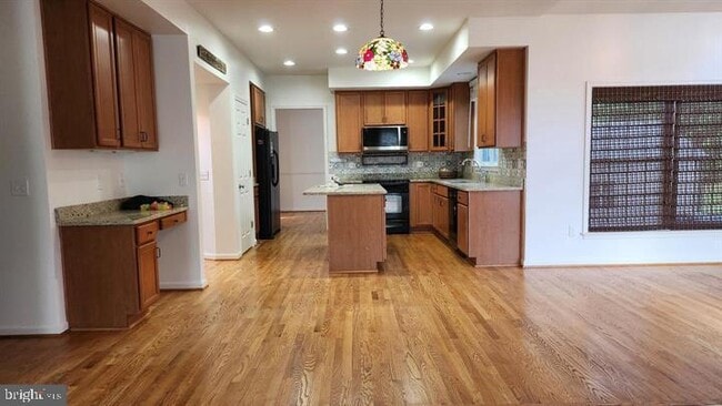 Building Photo - 4018 Tiber Falls Dr