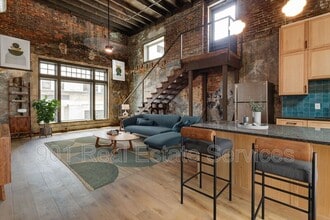 Building Photo - 124 Monroe Ave