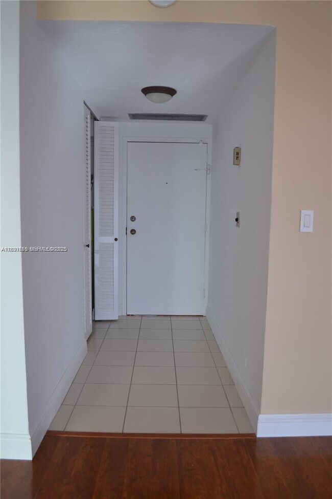 Building Photo - 2451 Brickell Ave