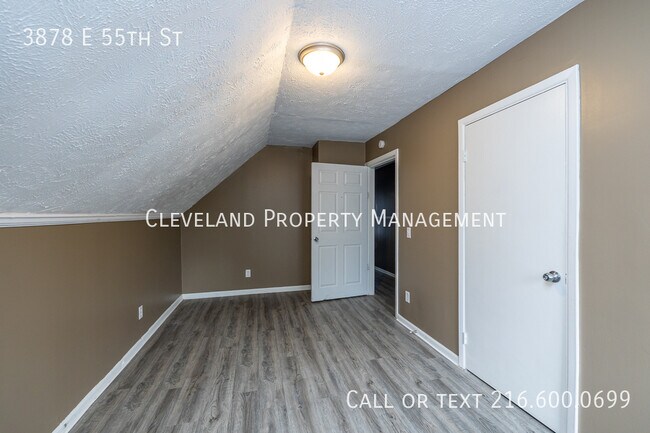 Building Photo - 3878 E 55th St