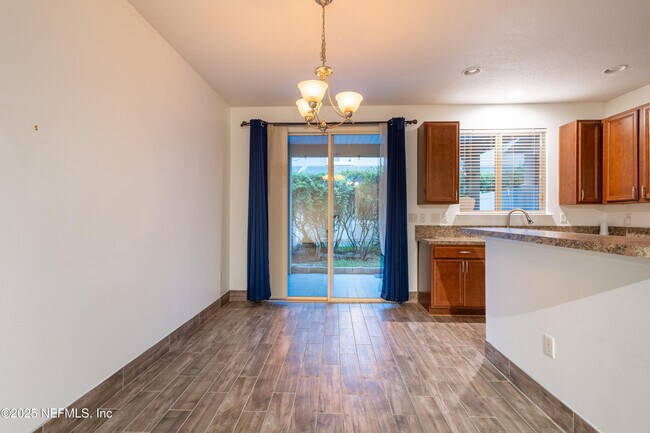 Building Photo - 8870 Inlet Bluff Dr