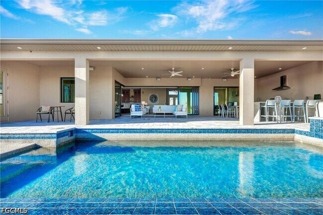 Building Photo - 3220 NW 21st St