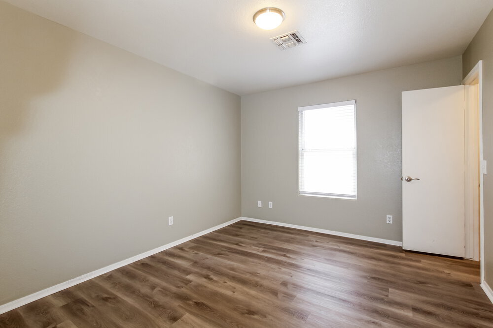 Building Photo - 14285 N Gil Balcome Ct