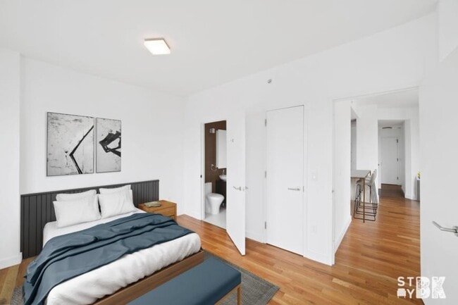 Building Photo - 3 bedroom in BROOKLYNBrooklyn NY 11238