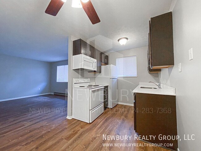 Building Photo - Spacious 2-Bedroom Apartment in a Serene C...